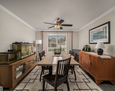315 Creek Ridge Drive - Photo Thumbnail 14