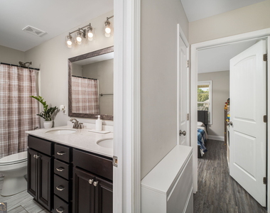 315 Creek Ridge Drive - Photo Thumbnail 25