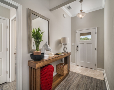 315 Creek Ridge Drive - Photo Thumbnail 2