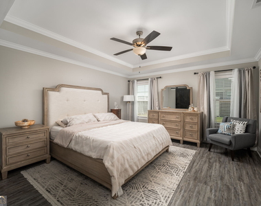 315 Creek Ridge Drive - Photo Thumbnail 16