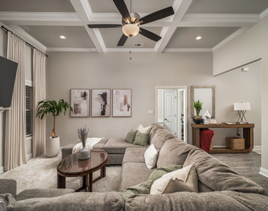 315 Creek Ridge Drive - Photo Thumbnail 4