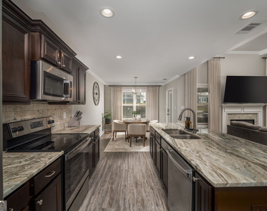 315 Creek Ridge Drive - Photo Thumbnail 11