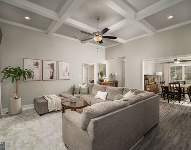 315 Creek Ridge Drive - Photo Thumbnail 5