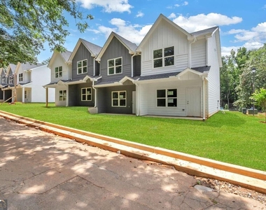50 S Jackson Street - Photo Thumbnail 2