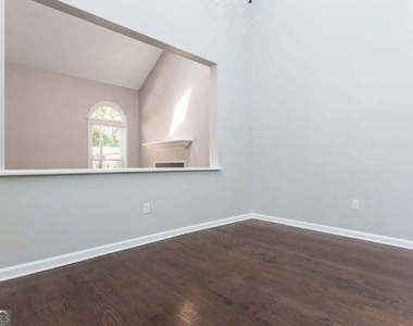 2914 Lenox Road Ne - Photo Thumbnail 11