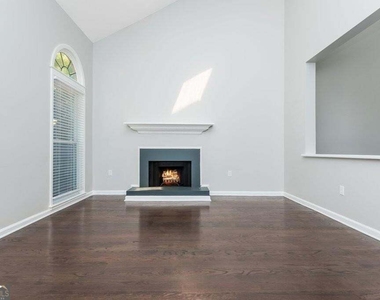 2914 Lenox Road Ne - Photo Thumbnail 14