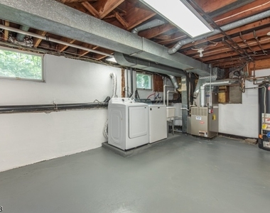 31 Hillside Ave - Photo Thumbnail 22