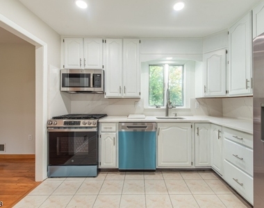 31 Hillside Ave - Photo Thumbnail 3