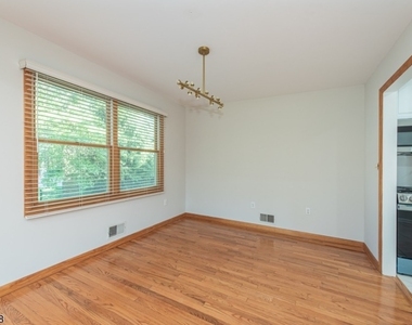31 Hillside Ave - Photo Thumbnail 10