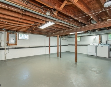 31 Hillside Ave - Photo Thumbnail 23