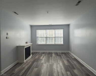 428 Lenape Ln - Photo Thumbnail 2