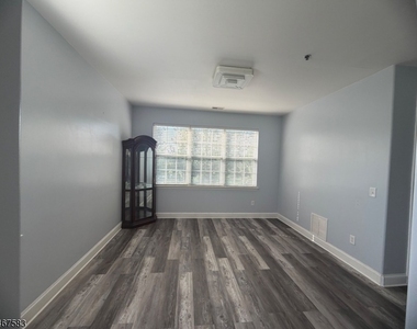 428 Lenape Ln - Photo Thumbnail 8