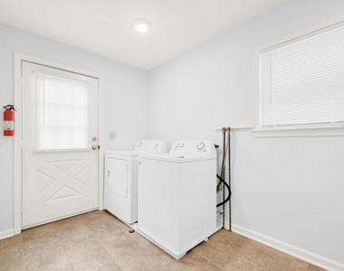 17 Olyphant Pl - Photo Thumbnail 6