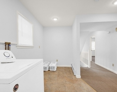 17 Olyphant Pl - Photo Thumbnail 7