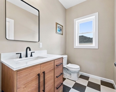 139 Main St - Photo Thumbnail 33