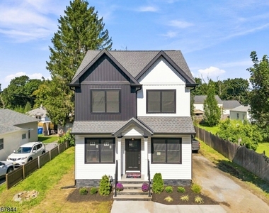 139 Main St - Photo Thumbnail 1