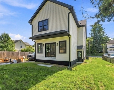 139 Main St - Photo Thumbnail 36