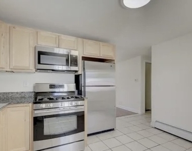 443 Downer St - Photo Thumbnail 7