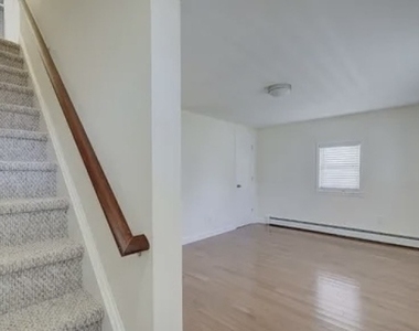 443 Downer St - Photo Thumbnail 2