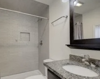 443 Downer St - Photo Thumbnail 10