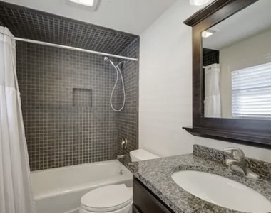 443 Downer St - Photo Thumbnail 13