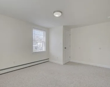 443 Downer St - Photo Thumbnail 12