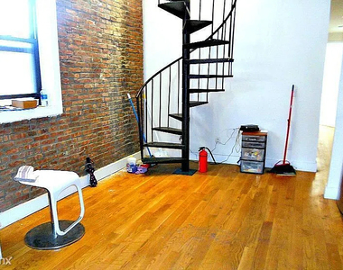 30 Claver Place - Photo Thumbnail 8