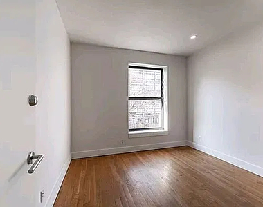 30 Claver Place - Photo Thumbnail 2