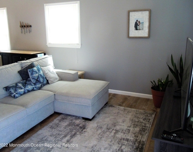 223 Butler Boulevard - Photo Thumbnail 4