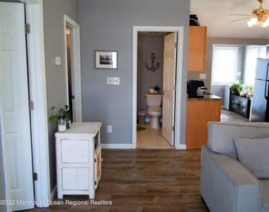 223 Butler Boulevard - Photo Thumbnail 6