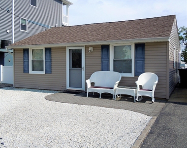 223 Butler Boulevard - Photo Thumbnail 3