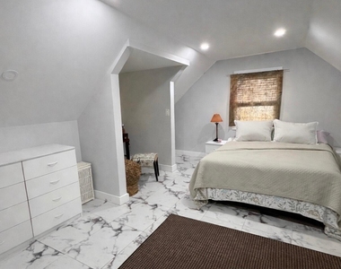 10 Cambell Court - Photo Thumbnail 6