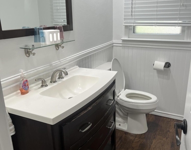 600 Wildwood Road - Photo Thumbnail 5