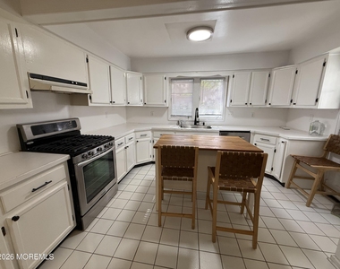 600 Wildwood Road - Photo Thumbnail 4