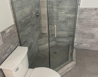 363 Lake Avenue - Photo Thumbnail 18