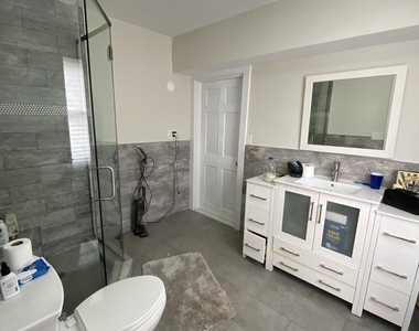 363 Lake Avenue - Photo Thumbnail 10
