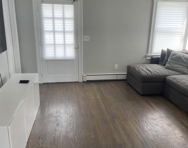 363 Lake Avenue - Photo Thumbnail 3