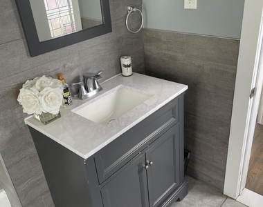 363 Lake Avenue - Photo Thumbnail 7