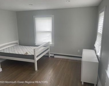 363 Lake Avenue - Photo Thumbnail 13