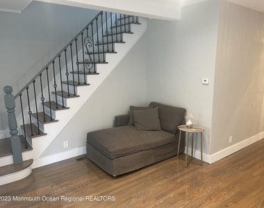 363 Lake Avenue - Photo Thumbnail 6