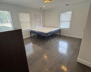 215 Cedar Street - Photo Thumbnail 9