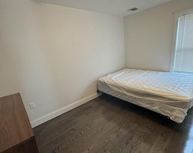 215 Cedar Street - Photo Thumbnail 7