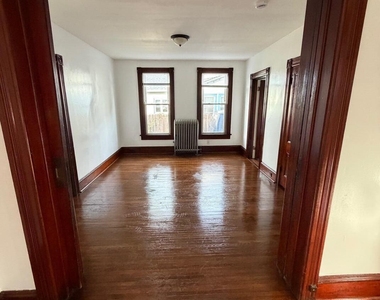 92 Broadway - Photo Thumbnail 8