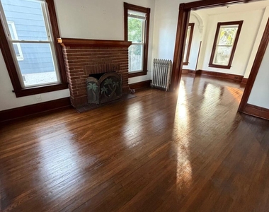 92 Broadway - Photo Thumbnail 5