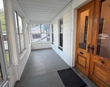 92 Broadway - Photo Thumbnail 2