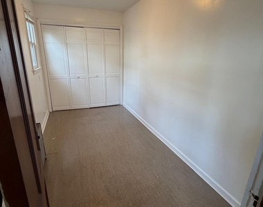 92 Broadway - Photo Thumbnail 11