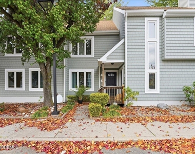 1 Central Avenue - Photo Thumbnail 21
