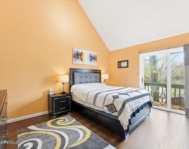 1 Central Avenue - Photo Thumbnail 12