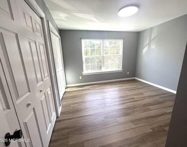 42 Diane Drive - Photo Thumbnail 17