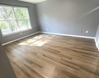 42 Diane Drive - Photo Thumbnail 12